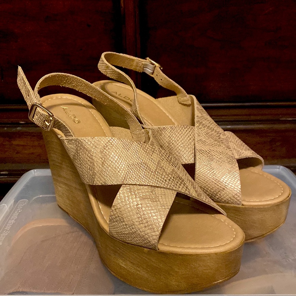 Aldo Snakeskin Wedges Brand New Size 9